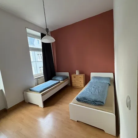 شقة Downtown Monteurs Ferienunterkunft *