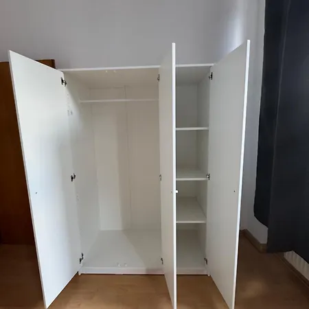 Downtown Monteurs Ferienunterkunft شقة وبرتال