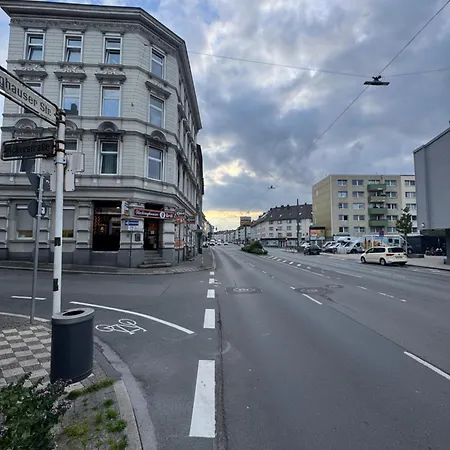 Downtown Monteurs Ferienunterkunft * وبرتال